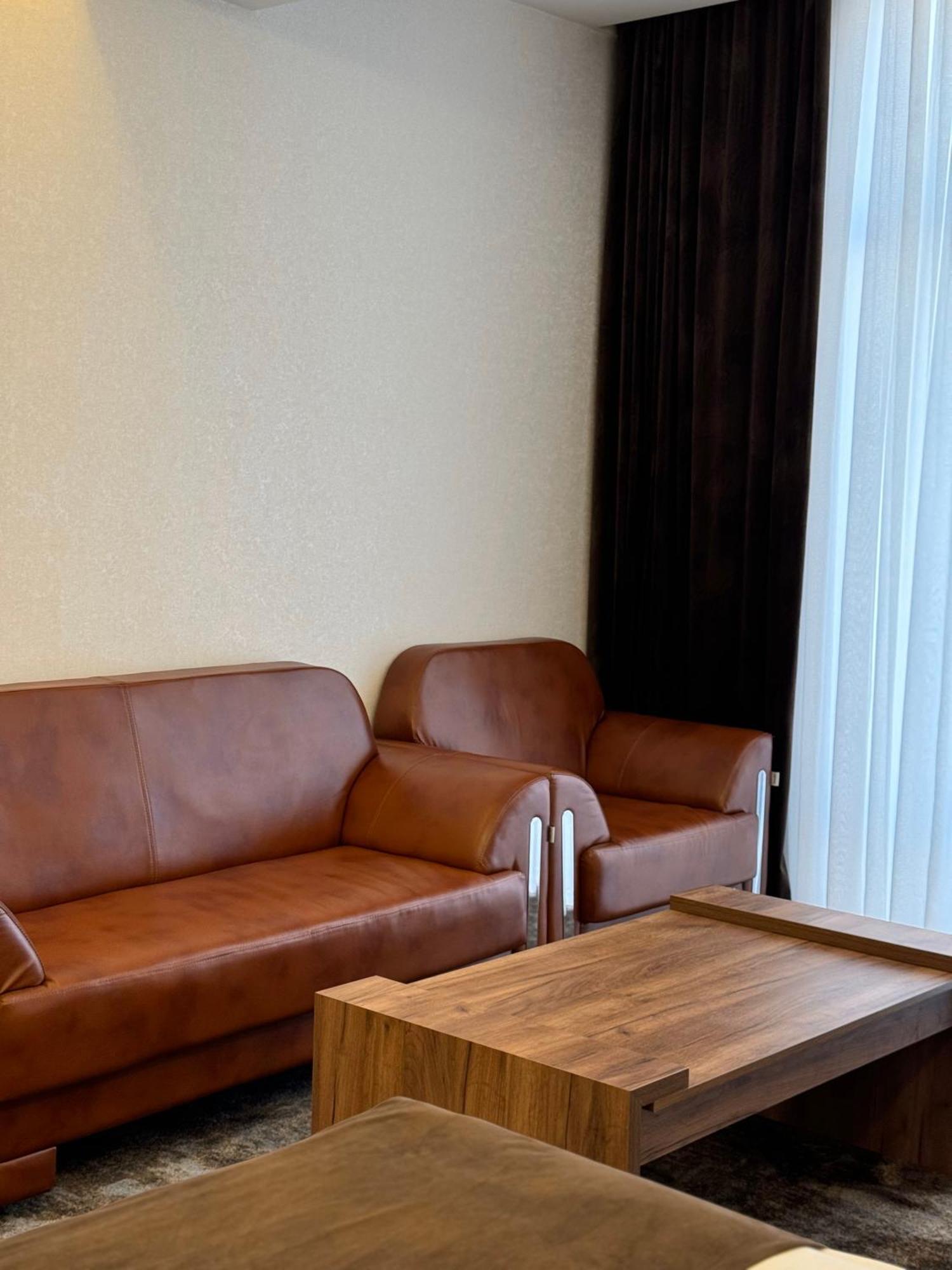 Garnet Mir Hotel Ташкент Экстерьер фото