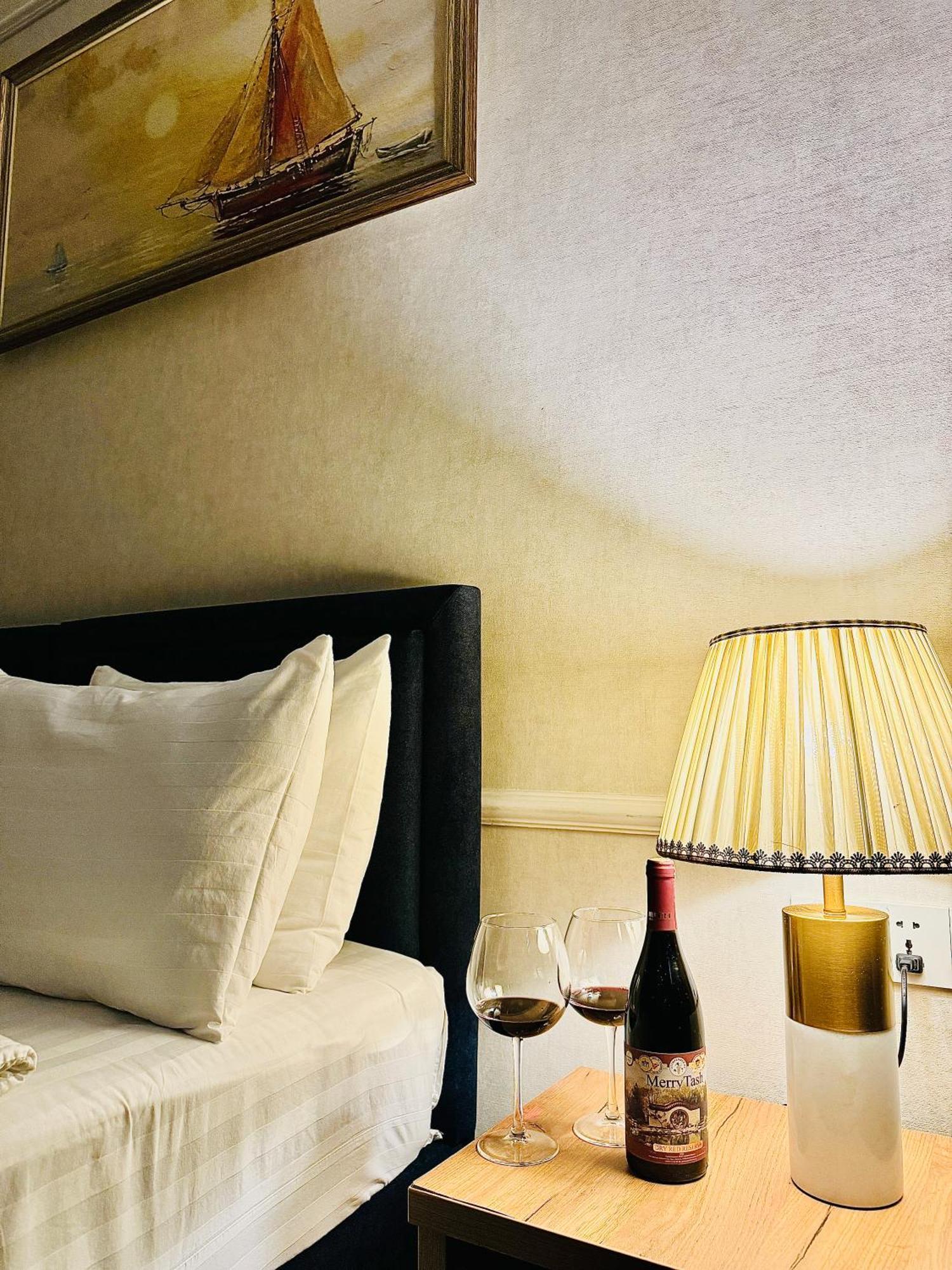 Garnet Mir Hotel Ташкент Экстерьер фото