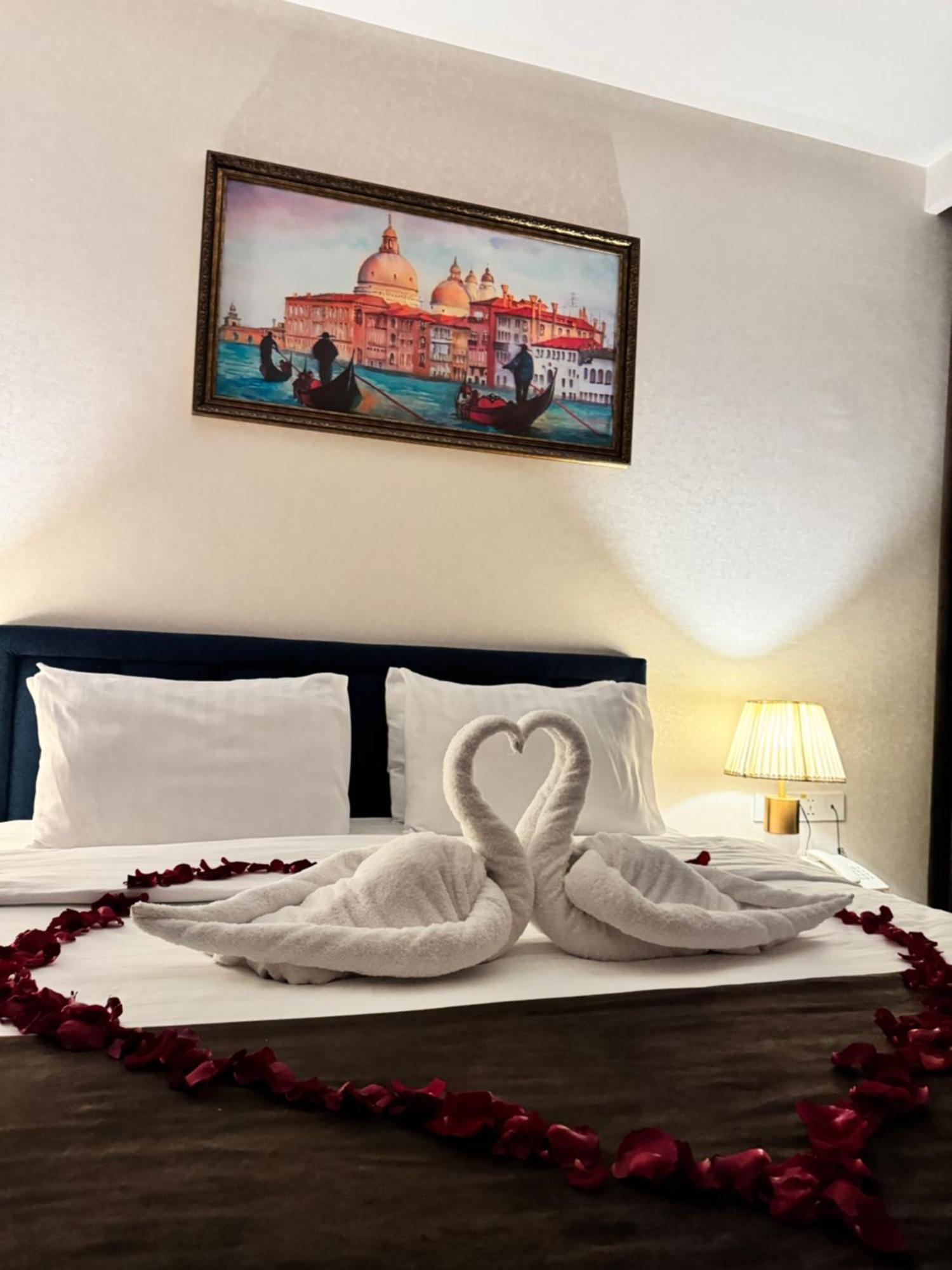 Garnet Mir Hotel Ташкент Экстерьер фото