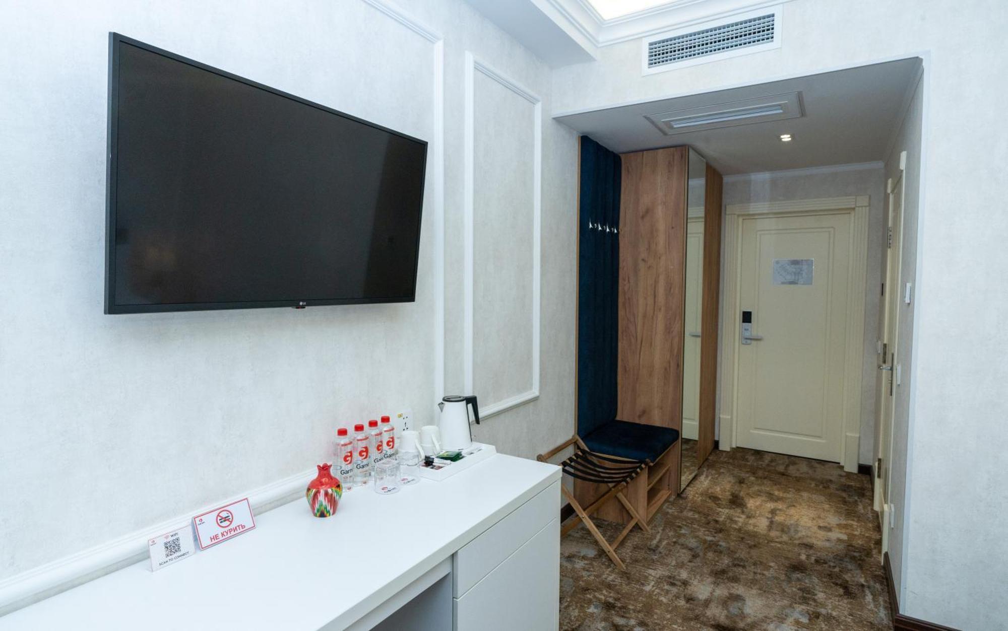 Garnet Mir Hotel Ташкент Номер фото